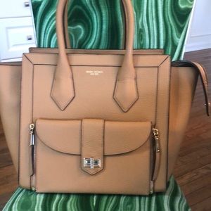 Designer handbag in perfect condition!